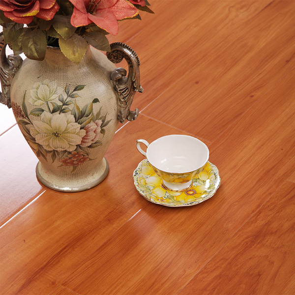 歐派強(qiáng)化地板