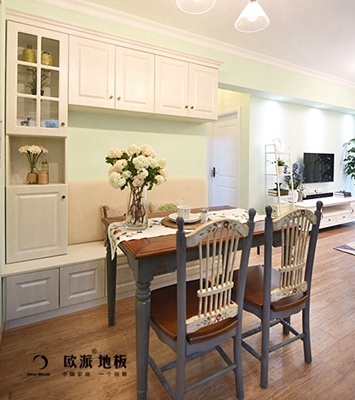 地板保養(yǎng)自稱(chēng)免費(fèi)-其實(shí)暗藏貓膩