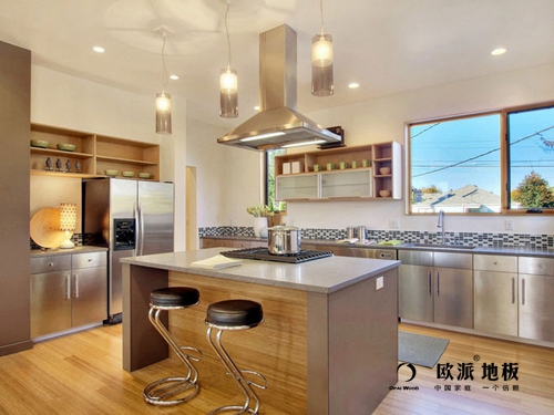 木地板中的鎖扣地板廣受好評